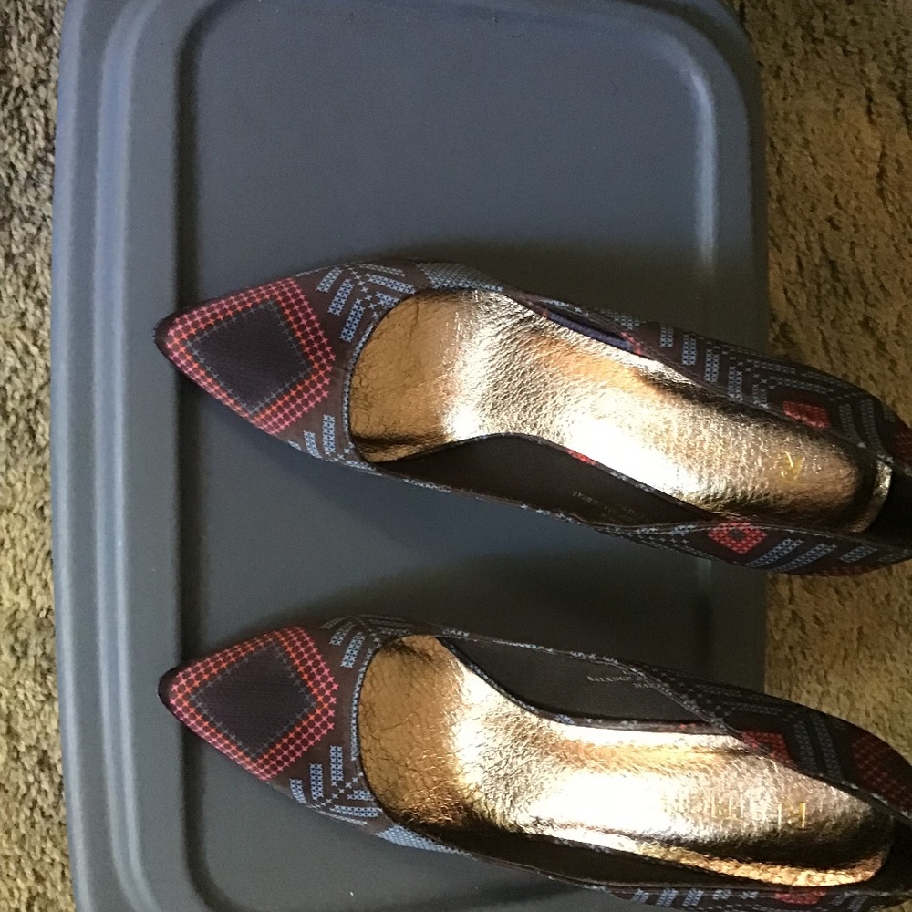 Restricted heels